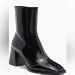 Jeffrey Campbell Black Sherpal Booties Size 9